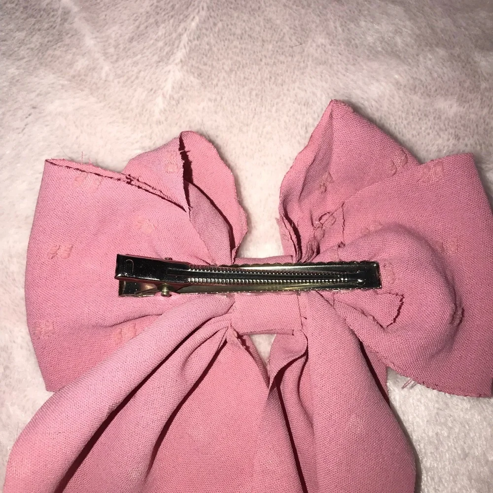 ✨✨5/$10✨✨ Dusty Rose Bow Hair Clip Accessory New without Tags